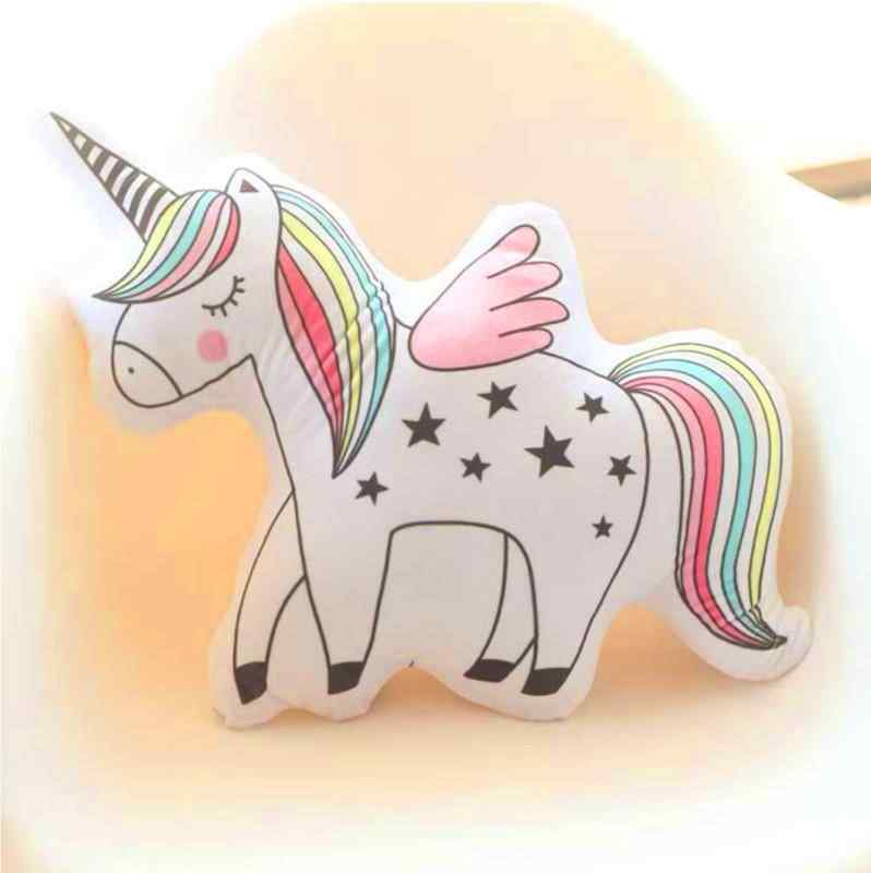 Unicorn Boynuzlu At 3D Özel Kesim Yastık 53cm