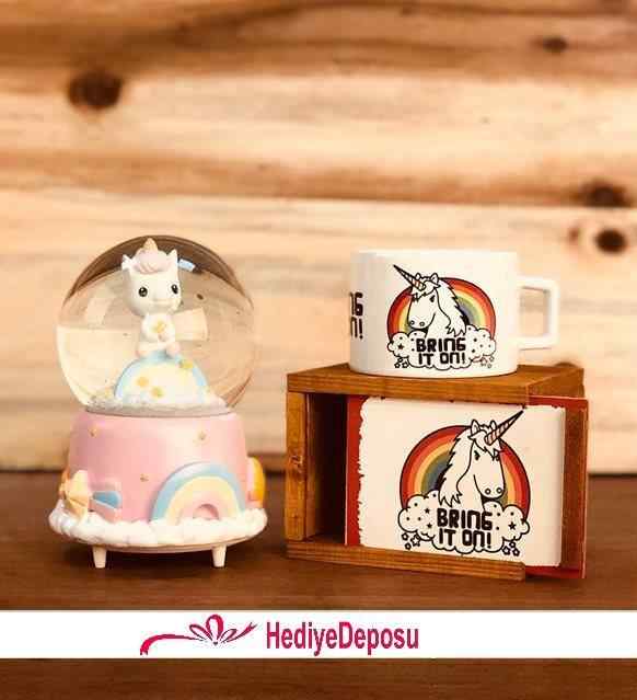 Sevimli Unicorn Müzikli Dönen Kar Küresi Ve Unciron Kutulu Kupa