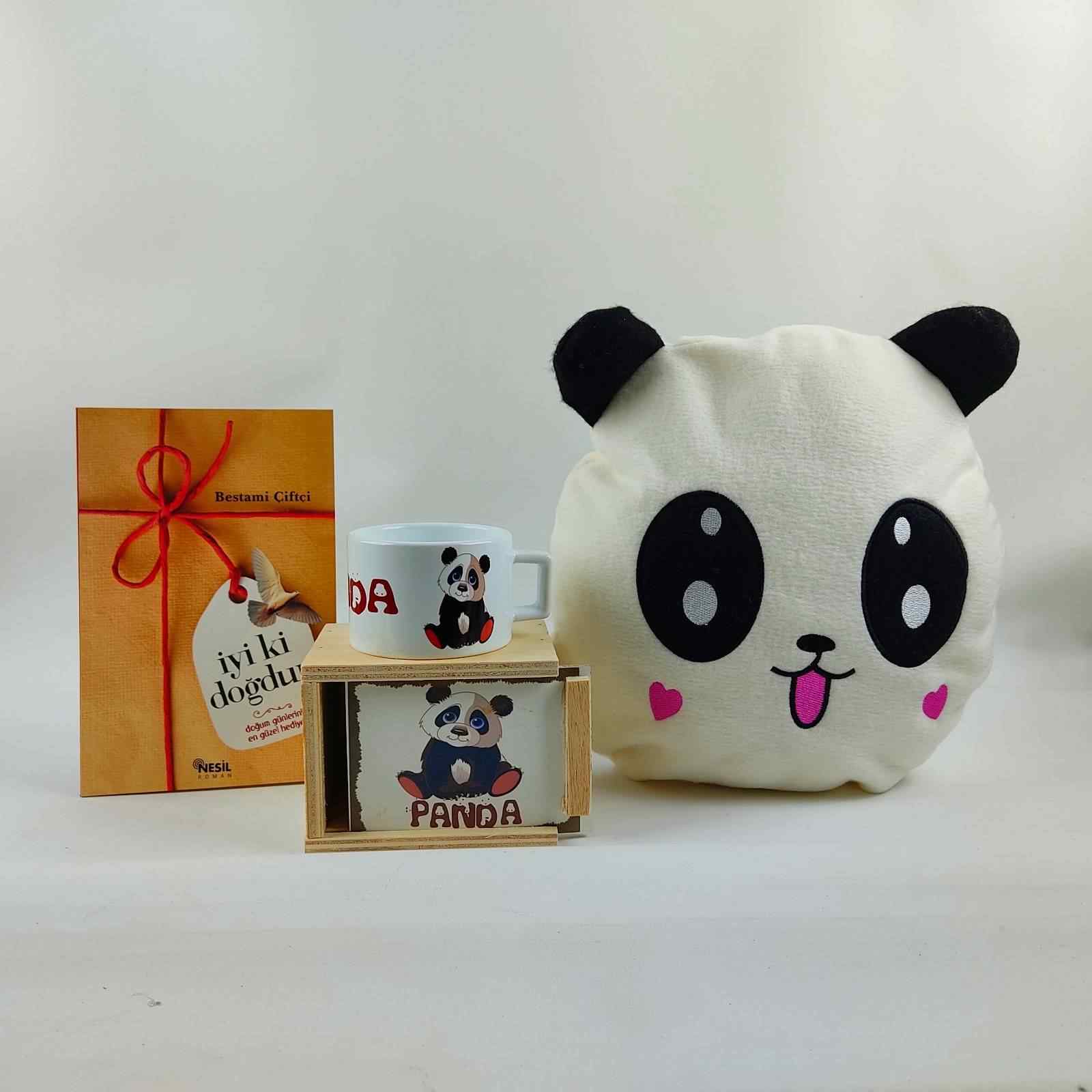 Panda Yastık, Kutulu Kupa Ve İyi Ki Doğdun Adlı Kitap 3Lü Set