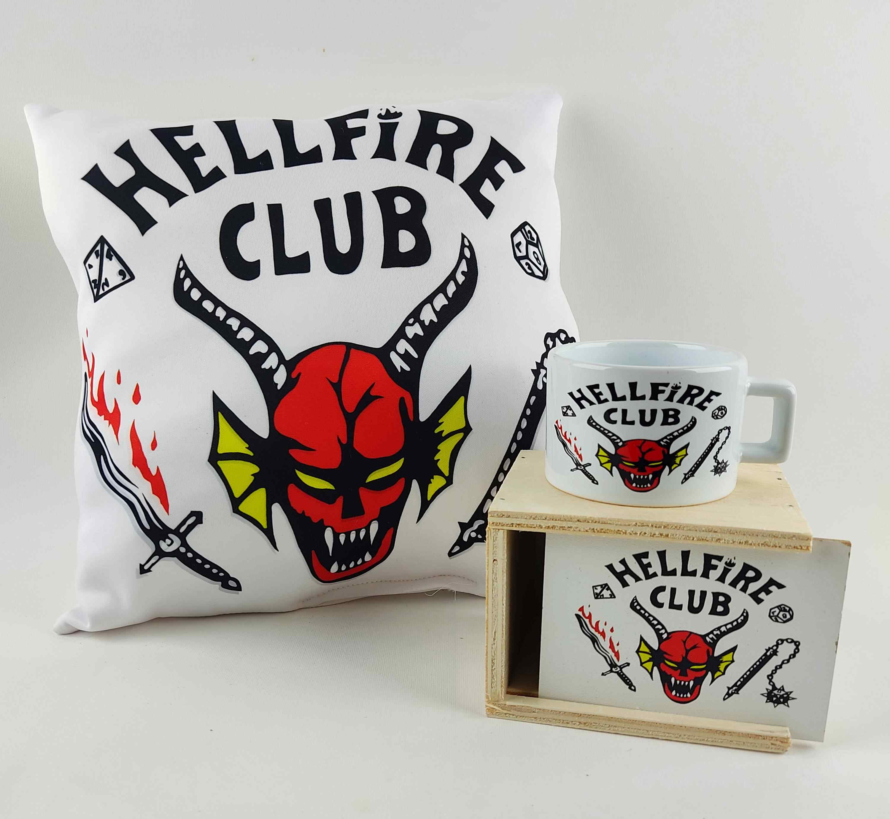 Stranger Things HellFire Club Tasarımlı Yastık Ve Kutulu Kupa